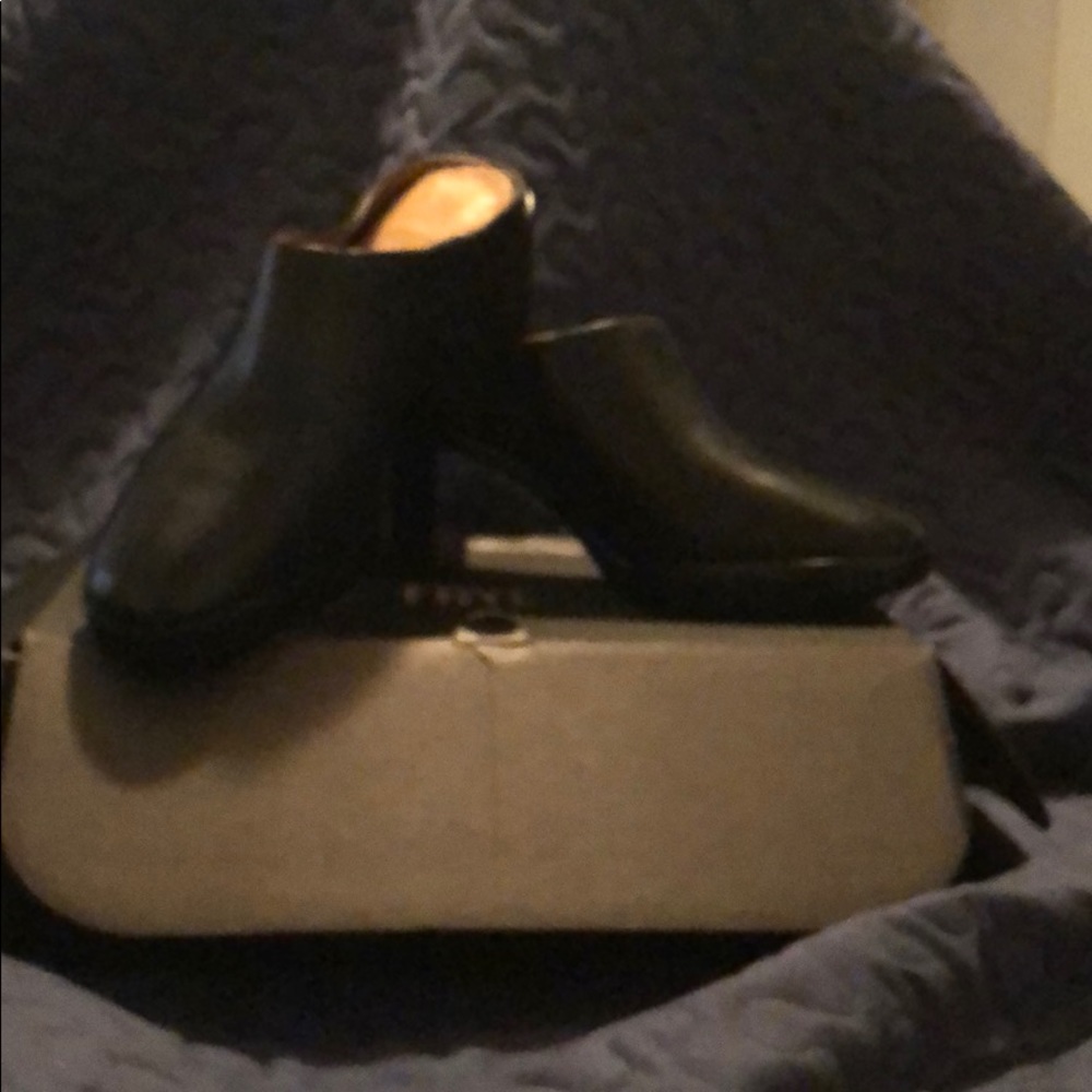 Brand New in Box!  Frye Campus mule. 8M